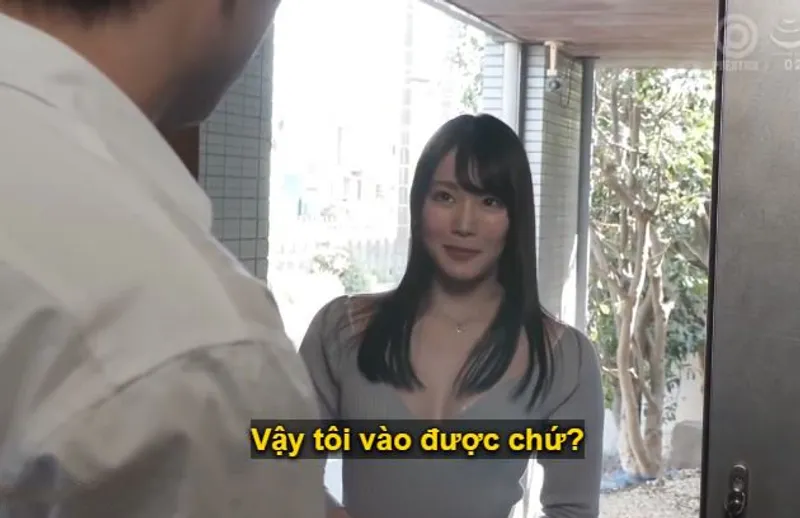 Người anh trai giàu có bị cô em gái xinh đẹp nhà bên cạnh, mới cưới chồng khác và dọn về đây, chủ động dụ dỗ quan hệ tình dục.